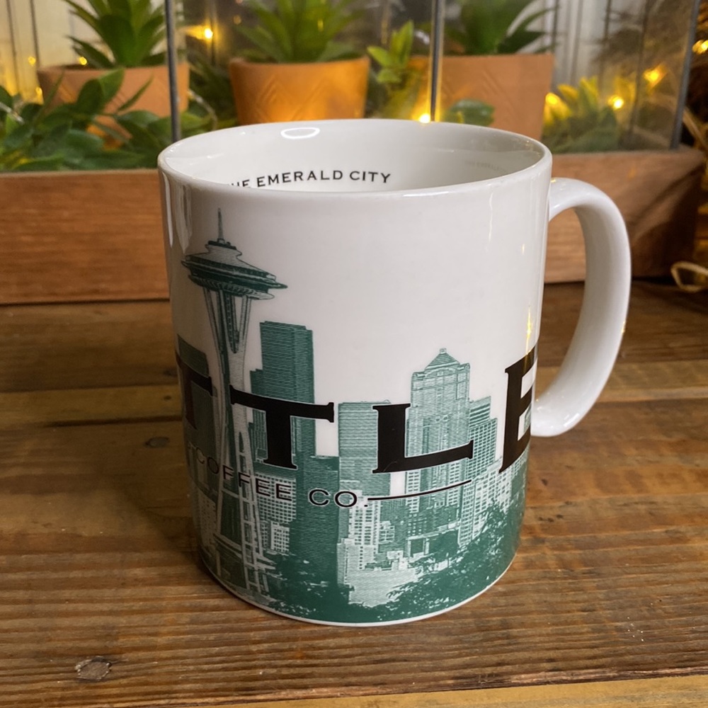 Starbucks Barista 2002 Skyline Series from Series One Featuring Seattle